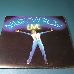 Barry Manilow Live Album Cover